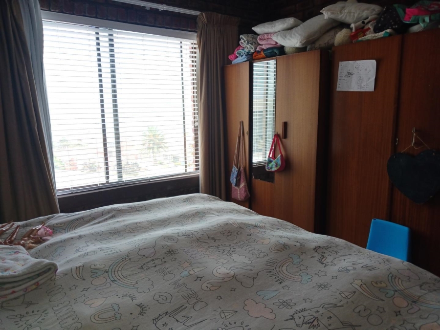 5 Bedroom Property for Sale in Dana Bay Western Cape